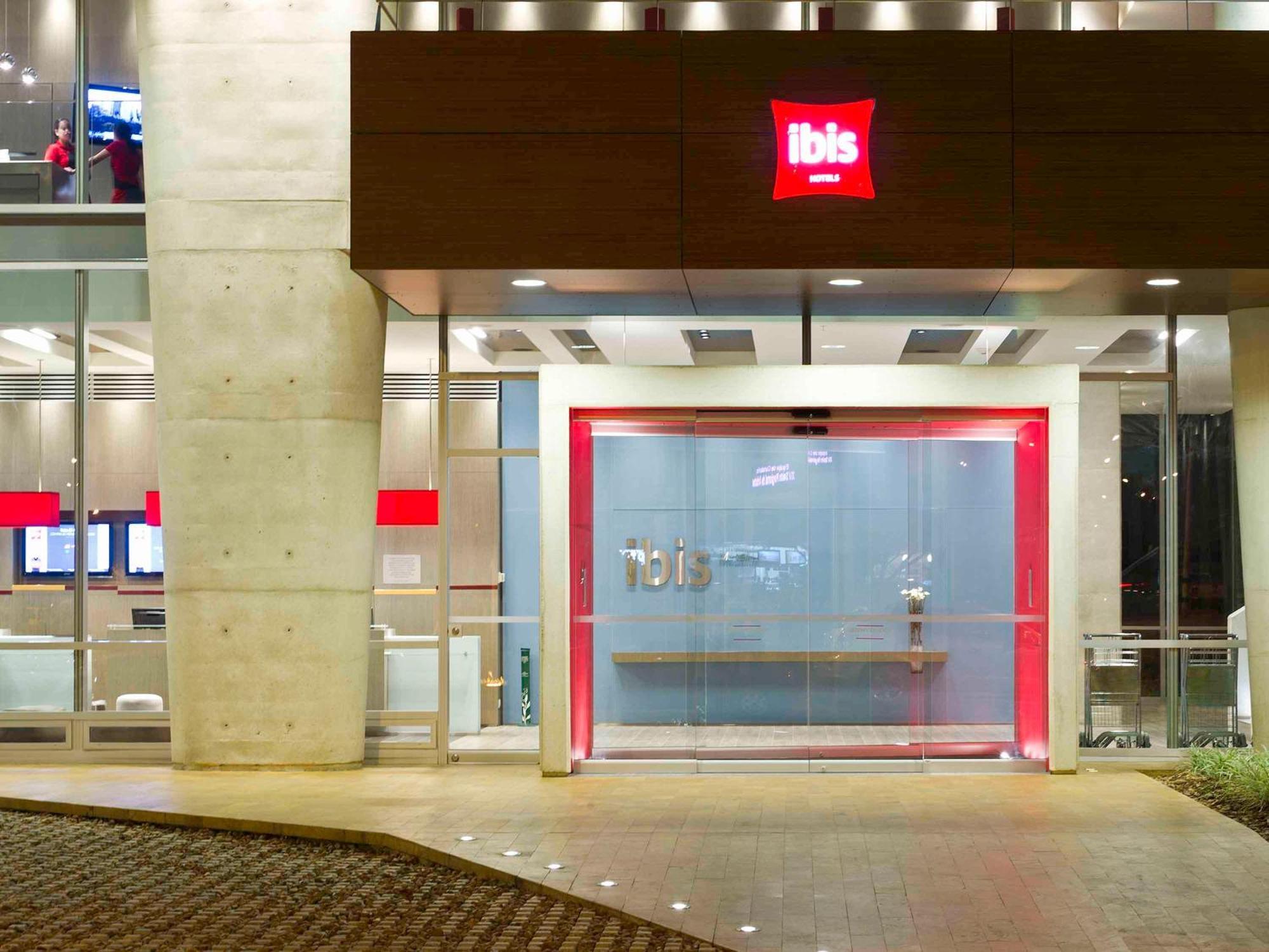 Ibis Medellin Hotel Exterior foto