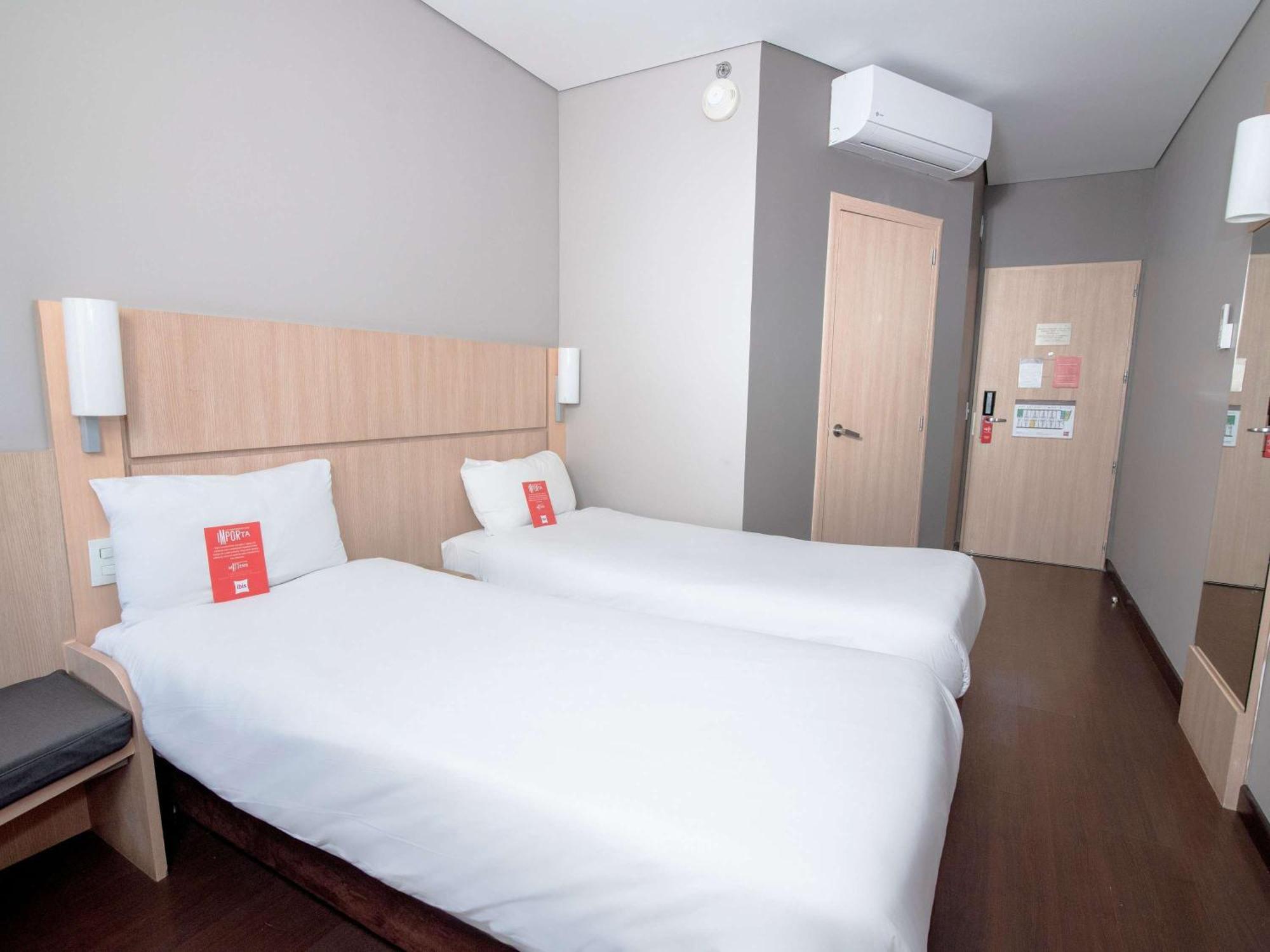 Ibis Medellin Hotel Exterior foto